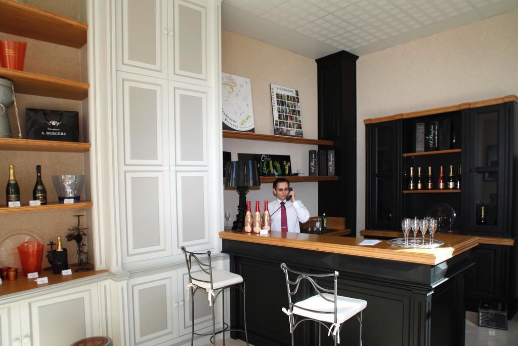 Champagne Andre Bergere & Suites Épernay Zimmer foto