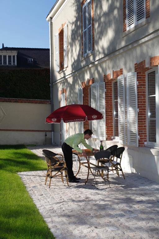 Champagne Andre Bergere & Suites Épernay Zimmer foto